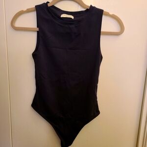 Aritzia Babaton Contour Muscle Bodysuit